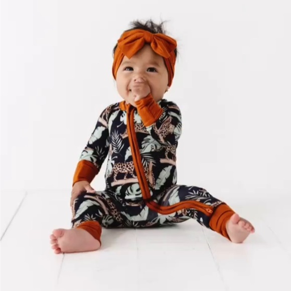 The Sleepy Sloth // Spot On Bamboo Adaptive Zippy - Picture 9 of 9